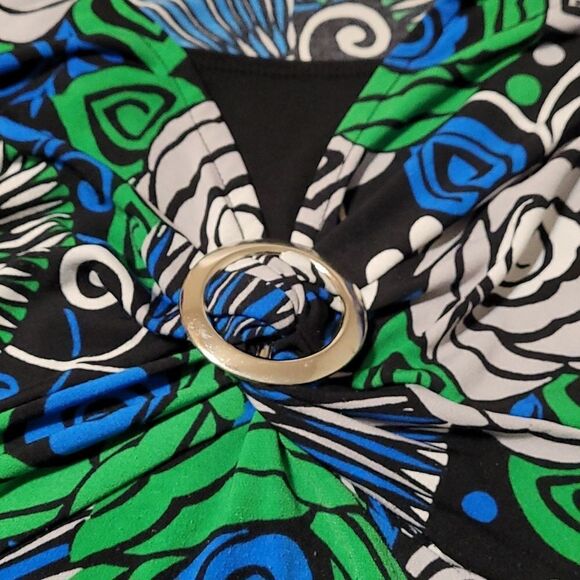 East 5th rose Floral design 3X top - Picture 4 of 6